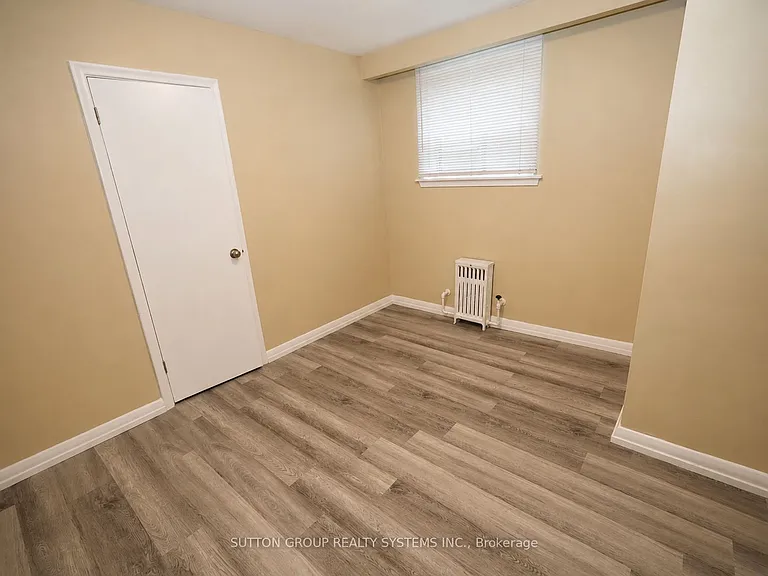 324 Lauder Ave — Photo 5