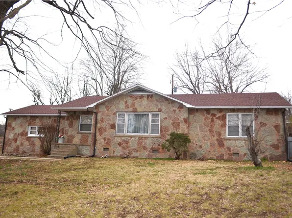 1222 Maple Grove Dr, Harrison, AR 72601