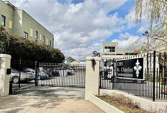 2nd image of 1205 Saint Charles Ave APT 206