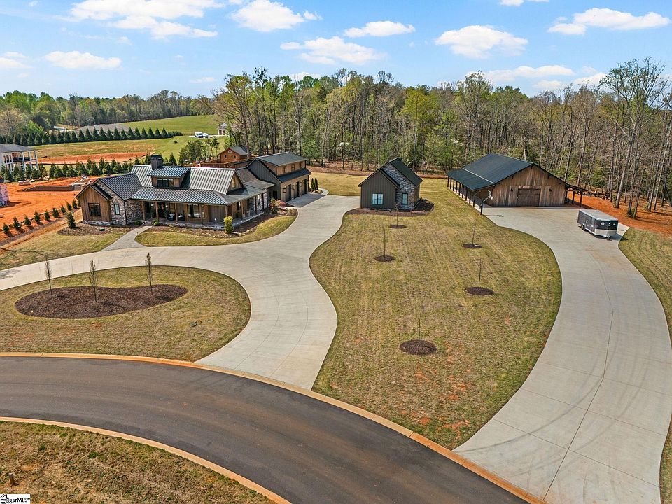 1st image of 109 Maria Ln