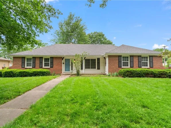 601 S Sunset Dr, Olathe, KS 66061