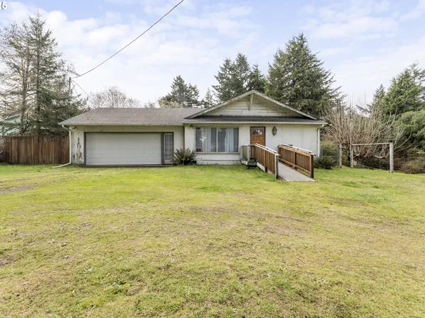 90730 Wilshire Ln, Coos Bay, OR 97420