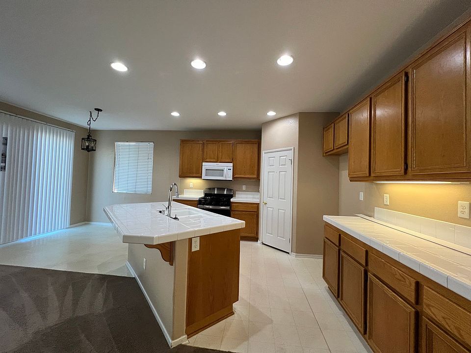 1st image of 38434 Coralino Dr
