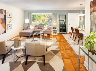 182 Thornton Rd #35E, Chestnut Hill, MA 02467