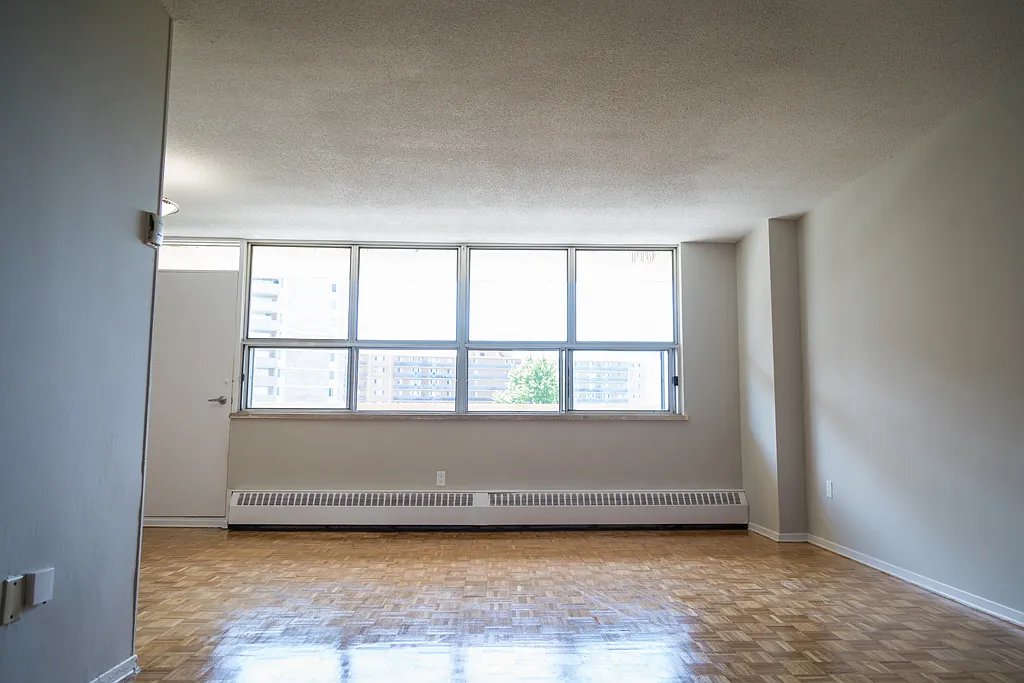 Apartment for rent at 1 Antrim Crescent — Photo 3