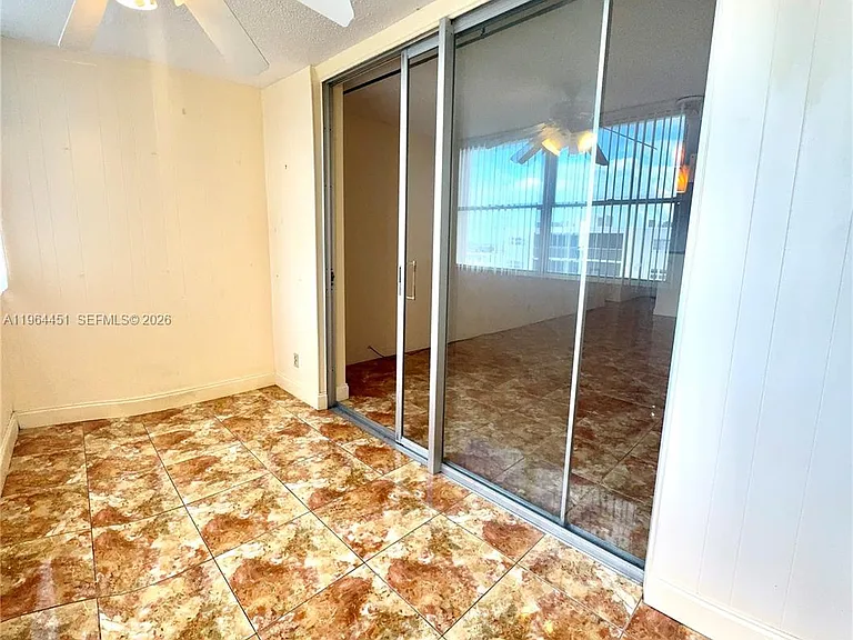 609 NE 14th Ave #706 — Photo 15