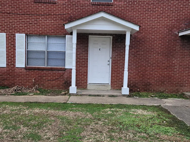 1401 Broadmoor Rd #C — Photo 2