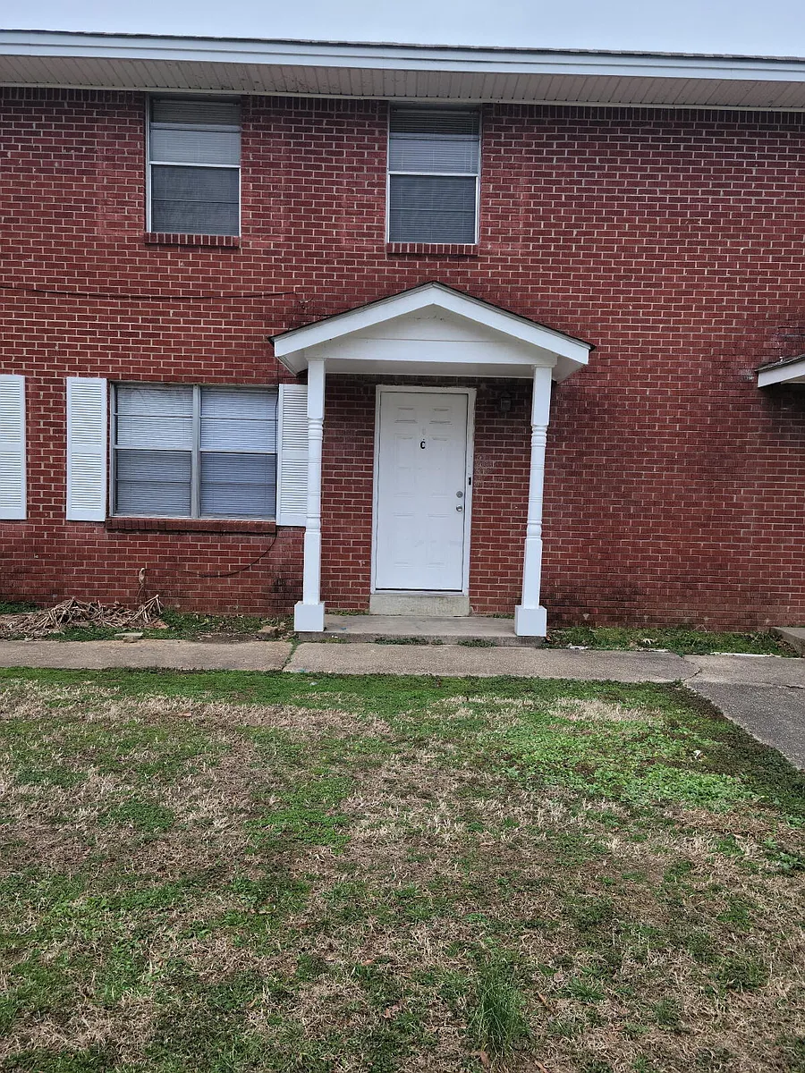 Building Photo - 1401 Broadmoor Rd #C