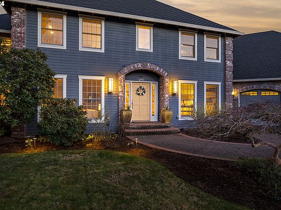 2nd image of 2475 Bellevue Ter
