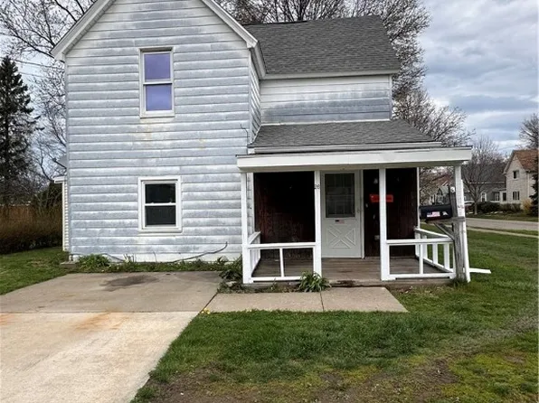 26 Lincoln St, North East, PA 16428