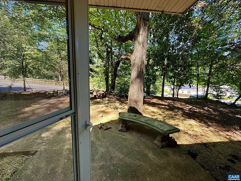 2337 Highland Ave — Photo 4