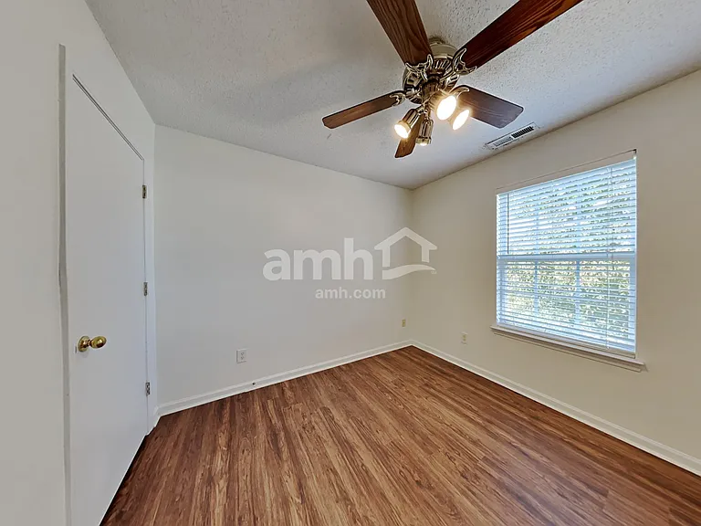160 Camforth Dr — Photo 19