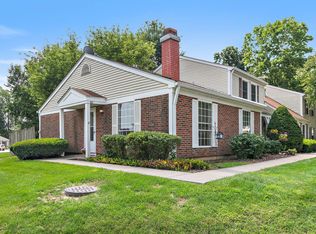 60 Bright Oaks Cir #1, Cary, IL 60013