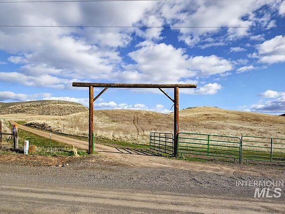 2nd image of 1522-1536 1550 Monroe Creek Rd