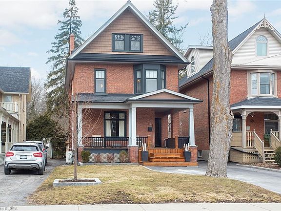 4th image of 84 Wellington St