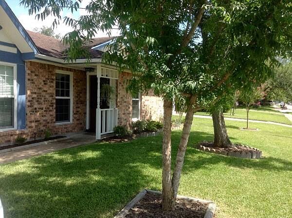 1st image of 1035 Woodbridge Ave