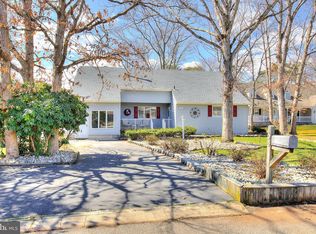 104 Crown Ct, Manahawkin, NJ 08050