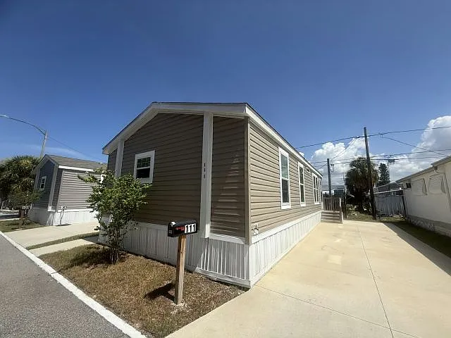 4125 Park St N #111 — Photo 13