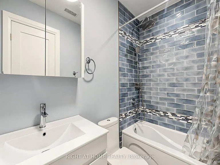 67 Bonnyview Dr — Photo 41