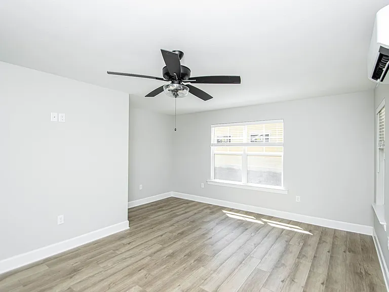 312 Parker St #B — Photo 11
