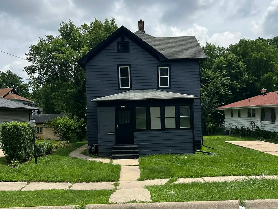 1612 Clifton Ave