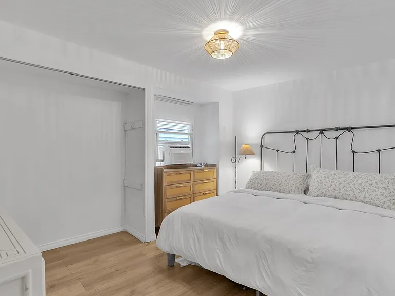 261 Park Ave #3 — Photo 30