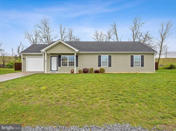 492 Wren St N, Martinsburg, WV 25405