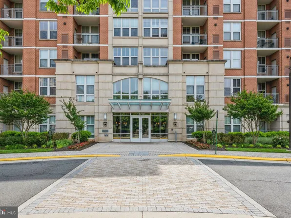 11760 Sunrise Valley Dr APT 804, Reston, VA 20191