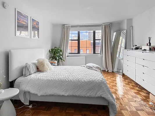 Rented by Compass | media 7