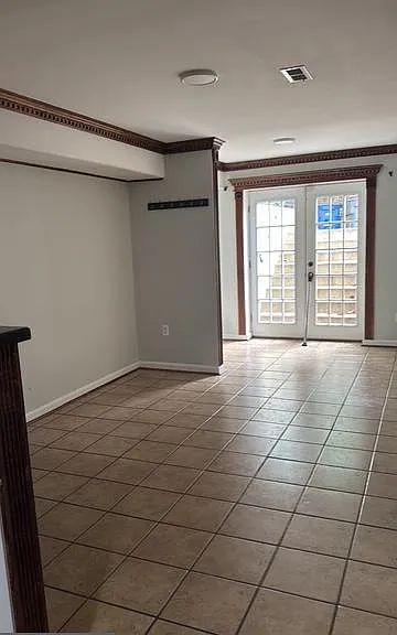 3031 Chogburn Ln — Photo 6