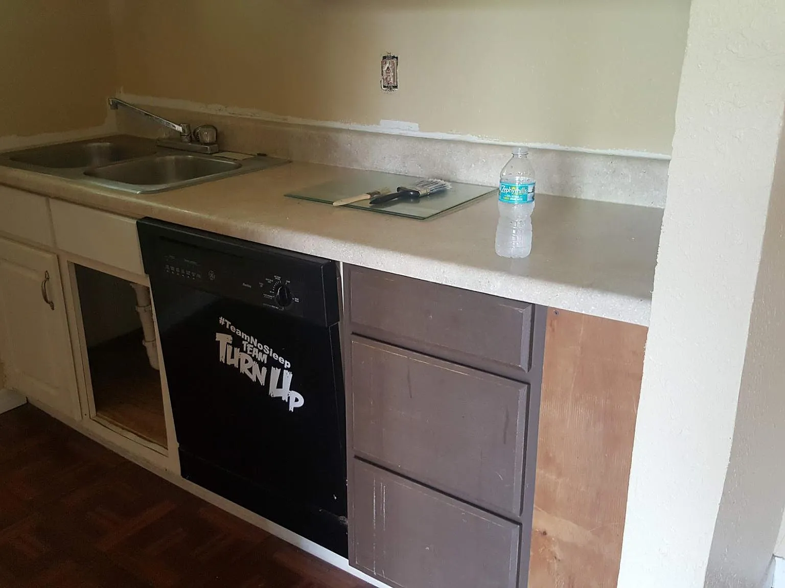 2 bed, 725 sqft, $850 — Photo 2