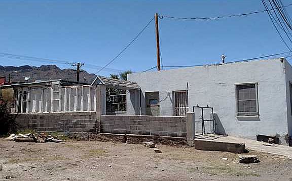 3rd image of 2712 N Piedras St