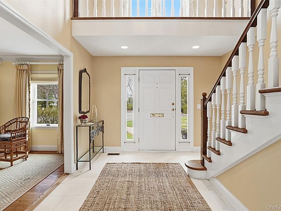4th image of 4 Ellis Court