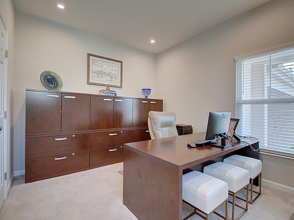 4th image of 1724 Braeburn Ct