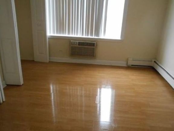 3rd image of 1227 S Harlem Ave APT 203