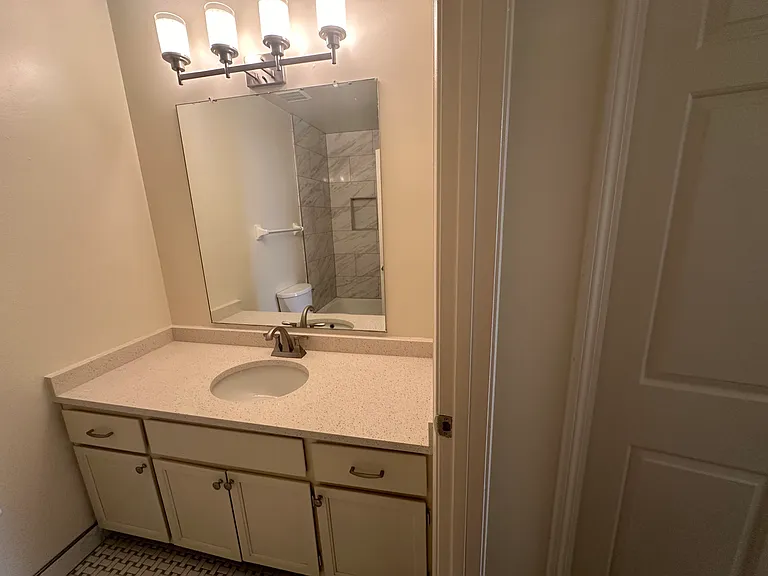 2118 Acklen Ave #21 — Photo 34