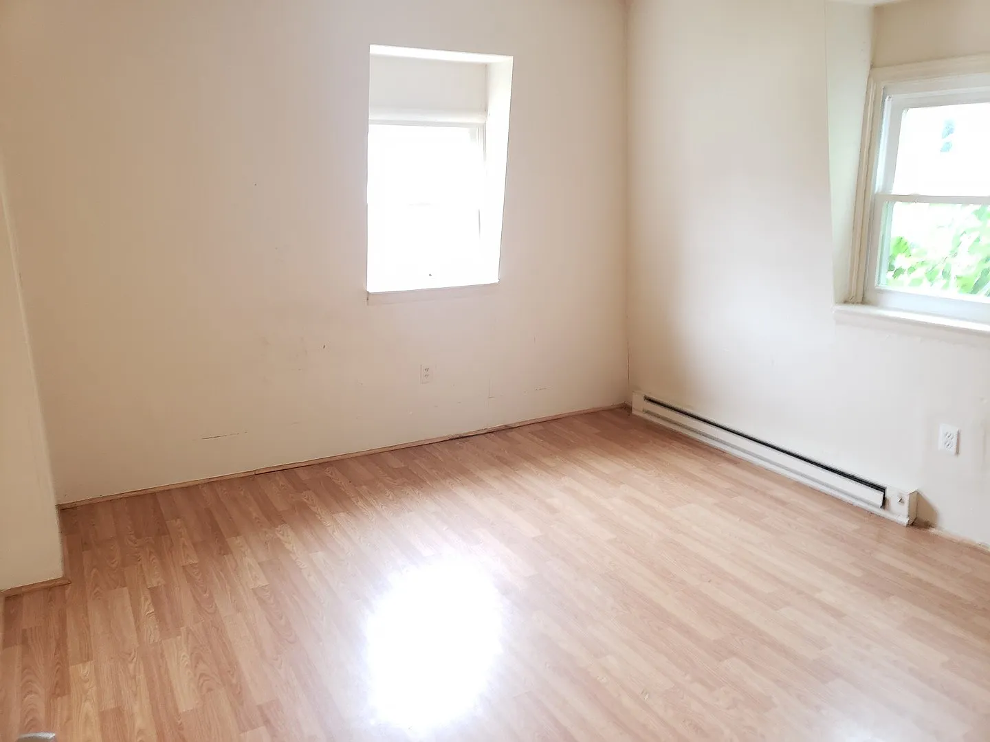 Charming 2Bed/1Bath Semi-Detached Home in Allentown! — Photo 4
