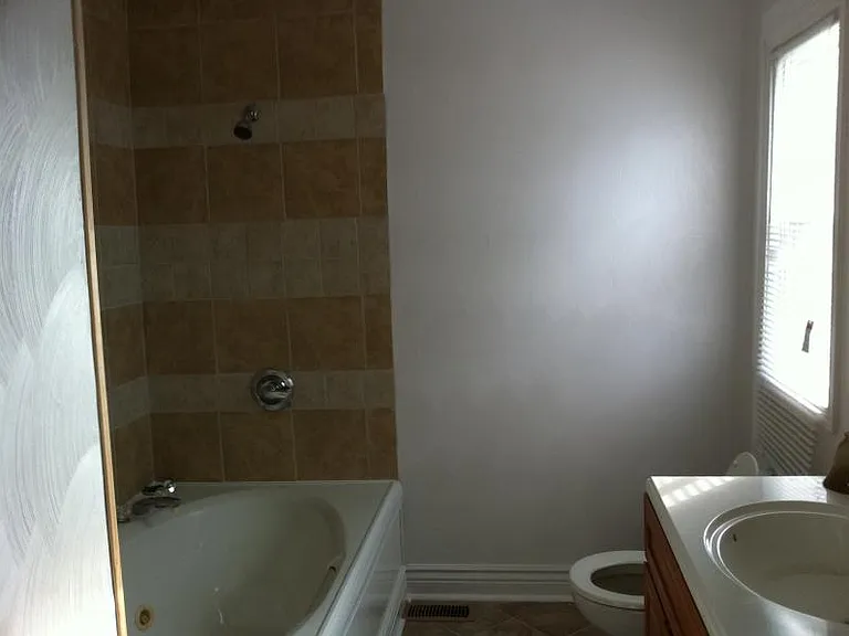 321 Pine Ave — Photo 5