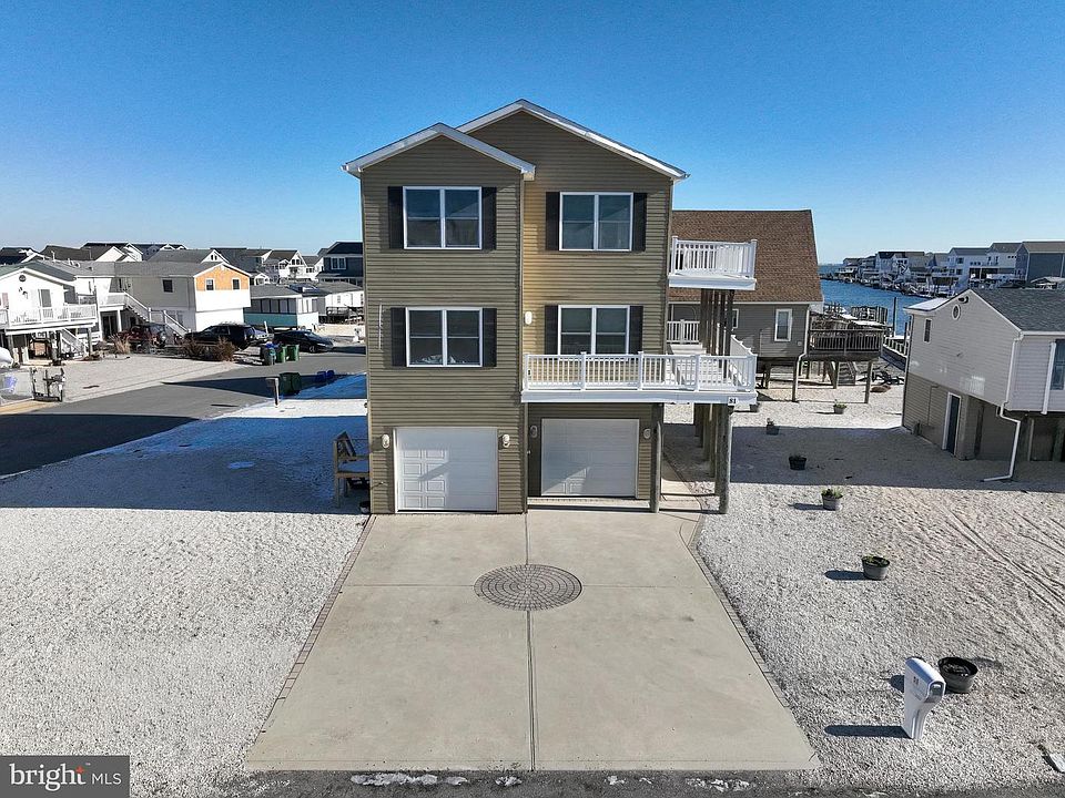 1st image of 81 L E Harbor Blvd