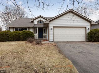 969 Coneflower Ct, Eagan, MN 55123