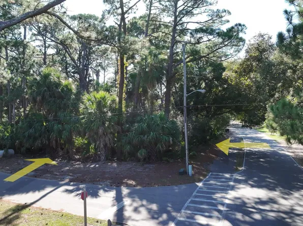 680 Dolphin Rd, Saint Helena Island, SC 29920