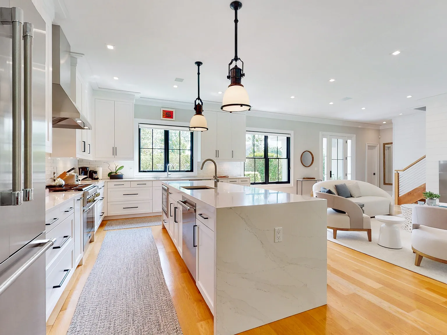 Have it all this summer in Southampton Village! — Photo 4