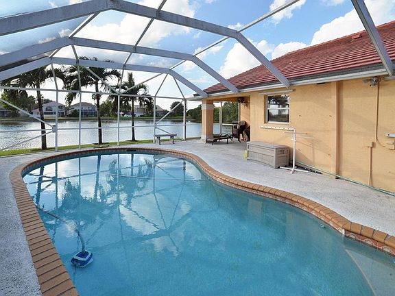 Home For Sale In Lakes At Boca Raton