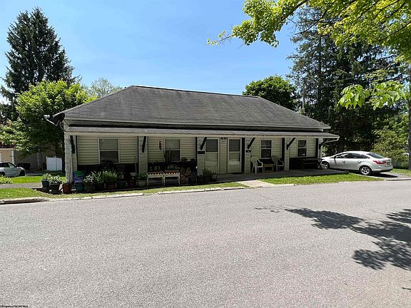 2nd image of 249 Boundary Ave