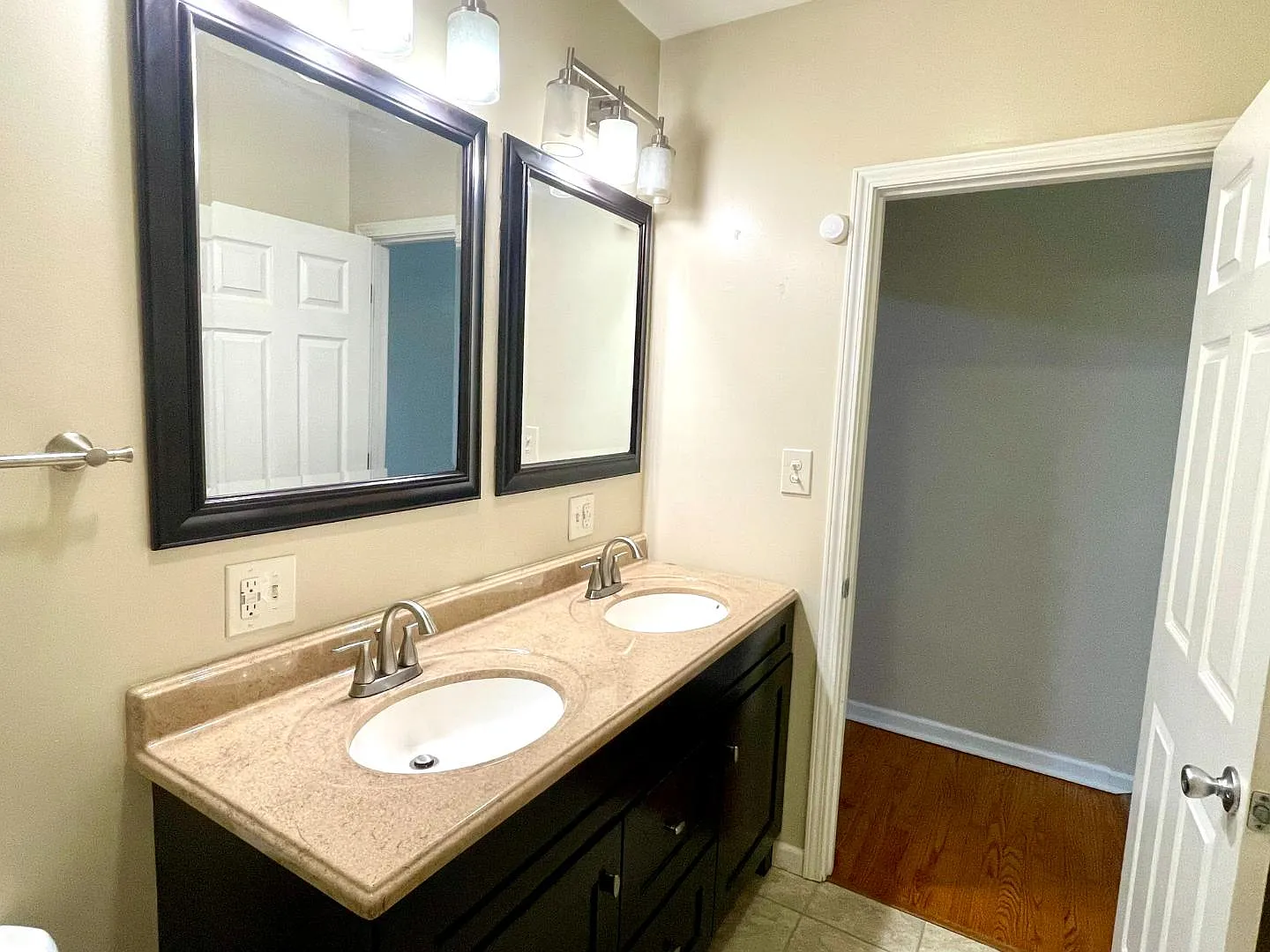 4955 Arsenal St - Arsenal 1W — Photo 3