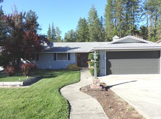 3353 Cheyenne Dr, Grants Pass, OR 97527