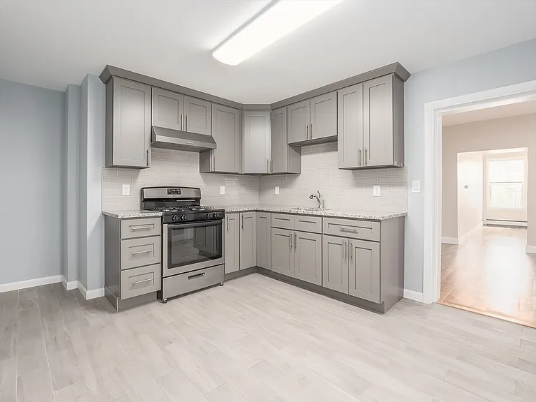 62 Temple St #2 — Photo 17