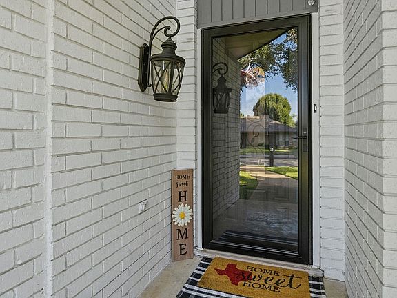 3rd image of 1320 San Antone Ln