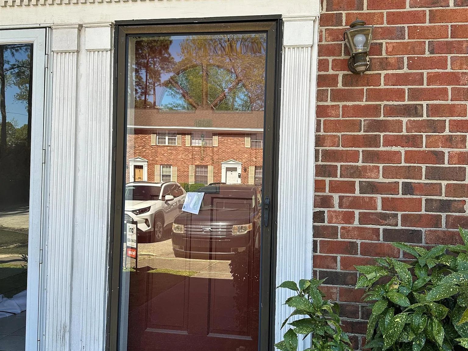 2 bed, 1030 sqft, $1,100 — Photo 2
