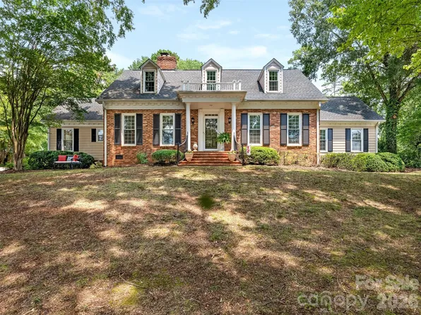 4313 Crossgate Rd, Charlotte, NC 28226